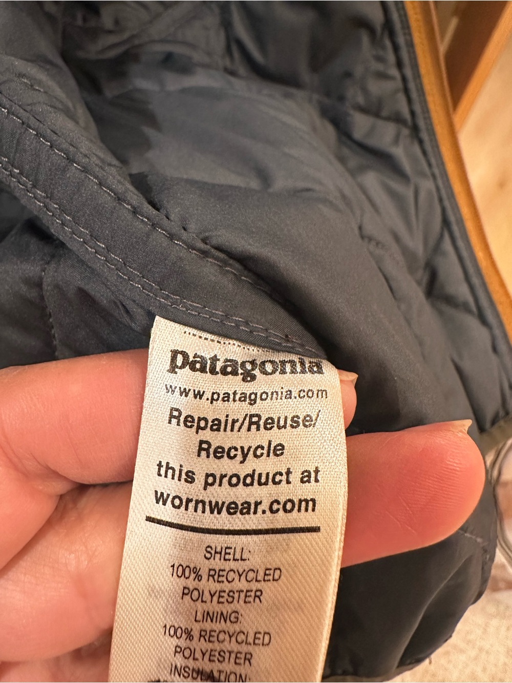 PATAGONIA DIAMOND QUILT MENS JACKET - Picture 11 of 16